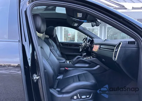 2021 Porsche Cayenne Coupe from USA, damaged, VIN WP1BA2AY0MDA40369